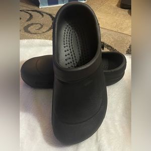 Crocs Unisex Adult Men's and Women's Bistro Clog | Slip Resistant Work Shoes 9/7